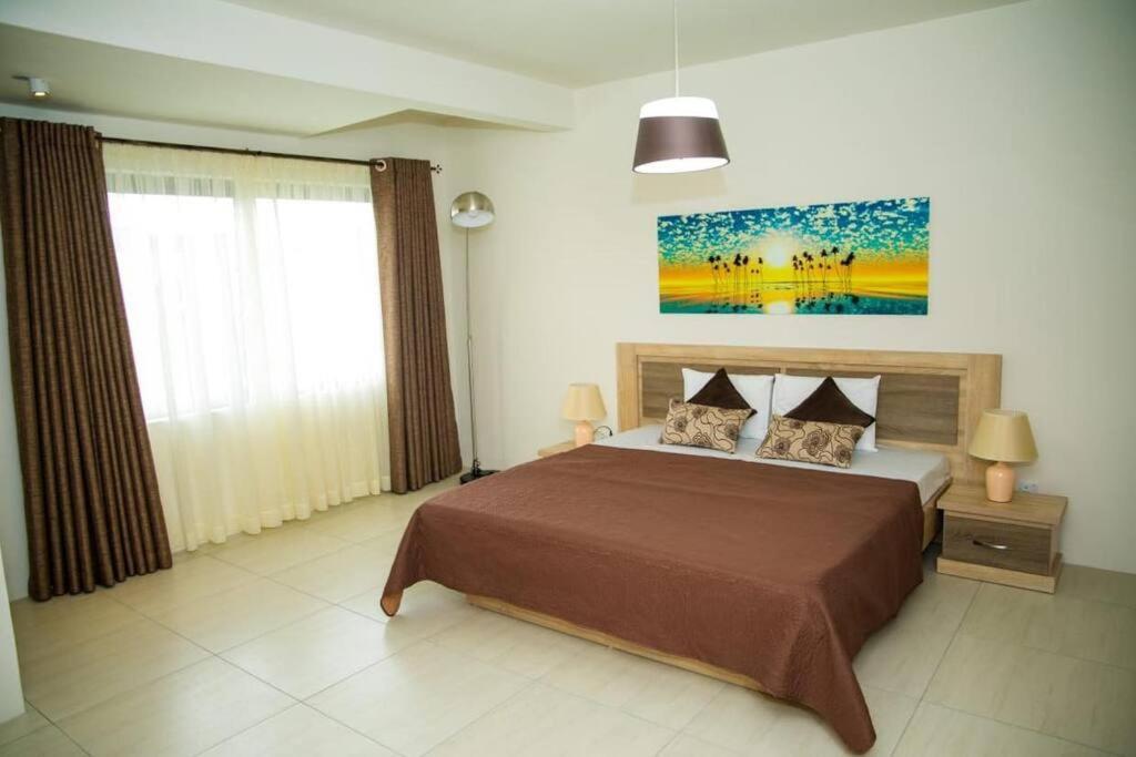 Entire Luxury 3 Bedroom Condo For Rent - Flic-En-Flac - Close To Beach Kültér fotó