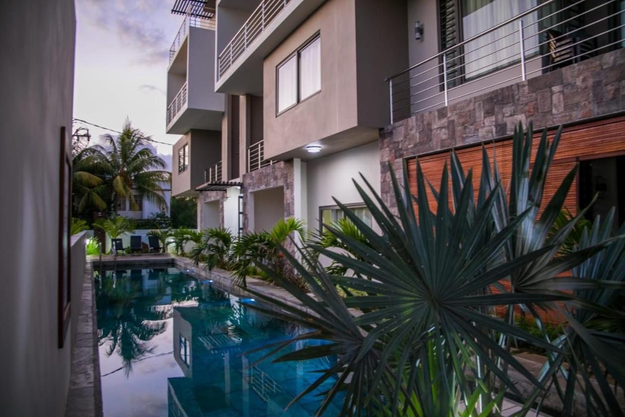 Entire Luxury 3 Bedroom Condo For Rent - Flic-En-Flac - Close To Beach Kültér fotó