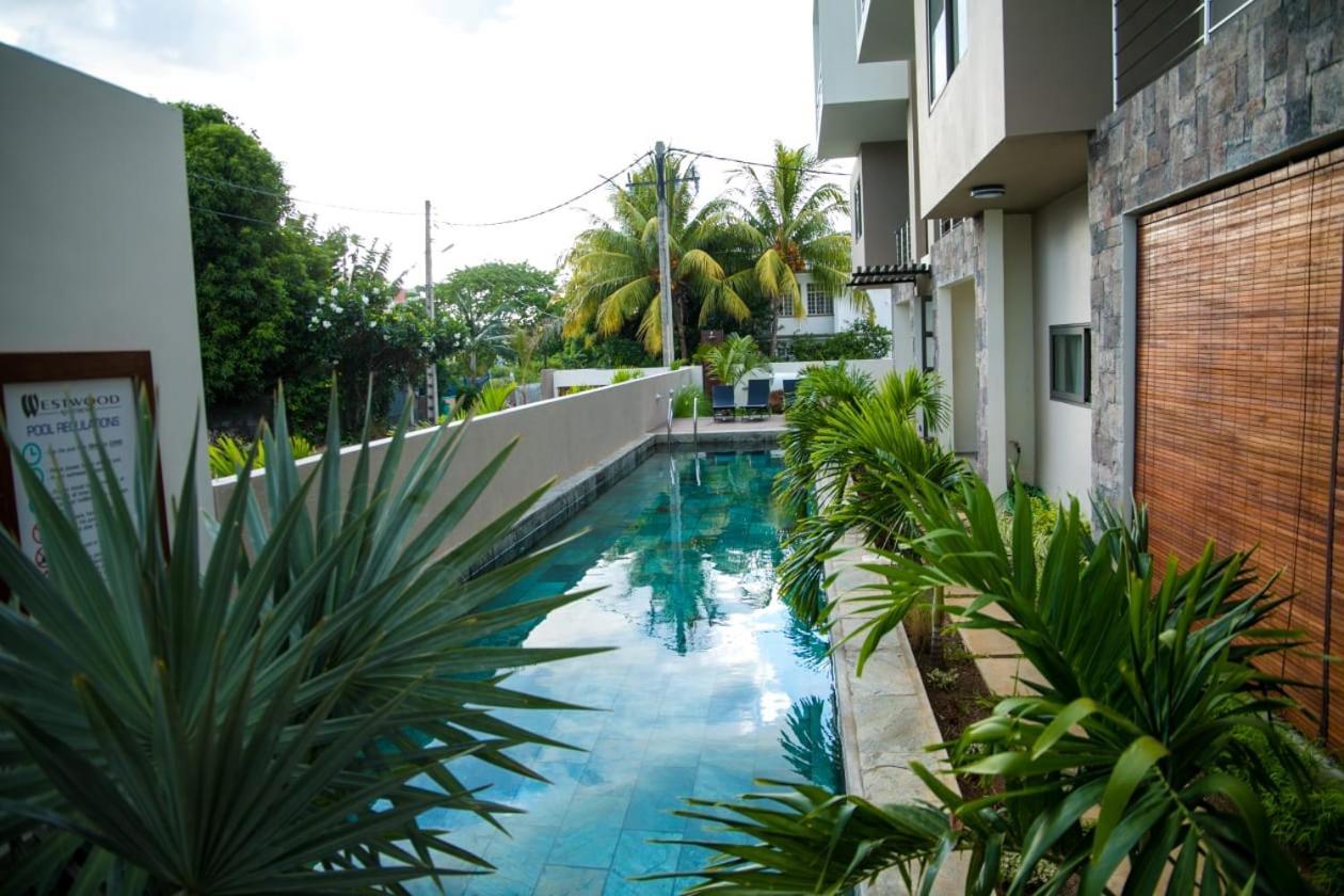 Entire Luxury 3 Bedroom Condo For Rent - Flic-En-Flac - Close To Beach Kültér fotó